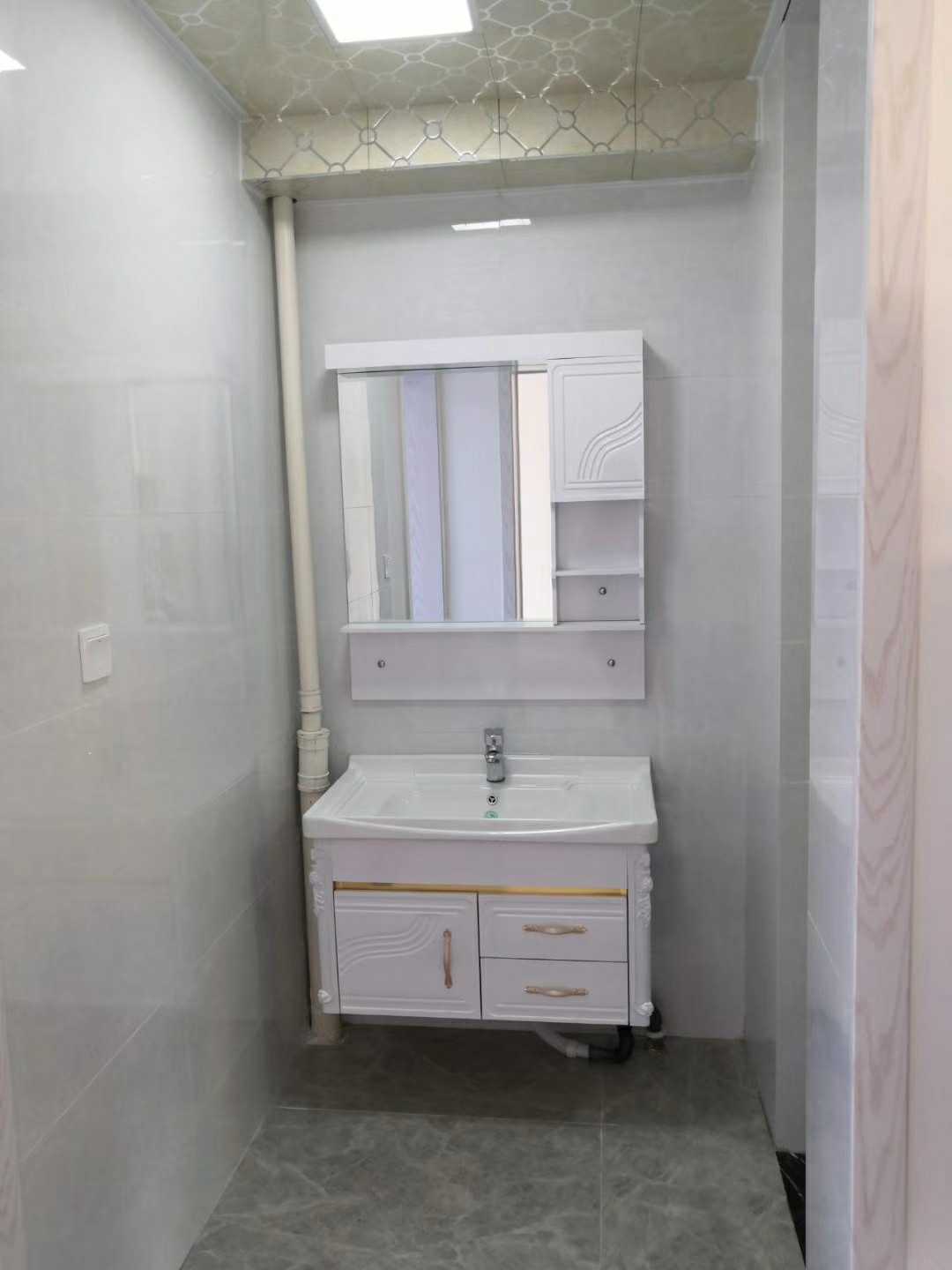 品质小区！2室2厅1卫95m2，拎包入驻，随时看房。