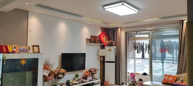 普通装修3室2厅1卫134m2139万元，价格可小刀。