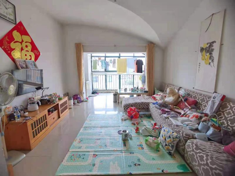 品质小区学区房！2室2厅1卫144m2，拎包入驻，随时看房。