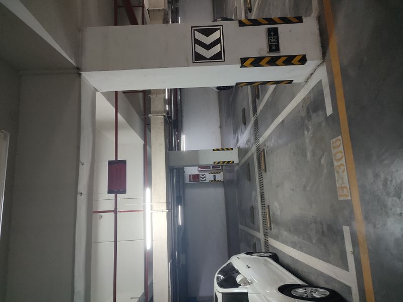 涵翠苑B区车位，车位位于27号楼电梯口处，22号楼电梯口北侧，好停车，位置佳
