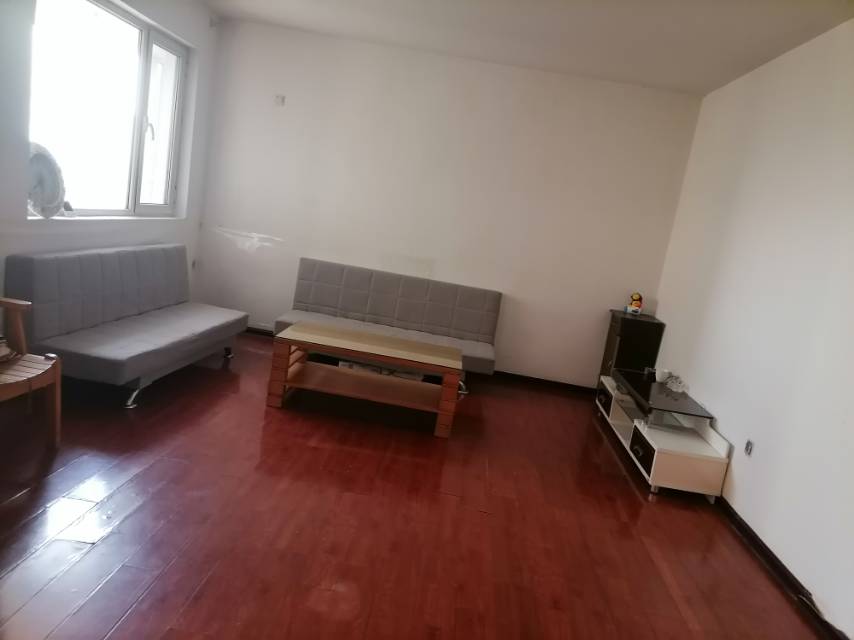 中央城B区，2室2厅1卫99m21300元/月，宜长租，短租勿扰