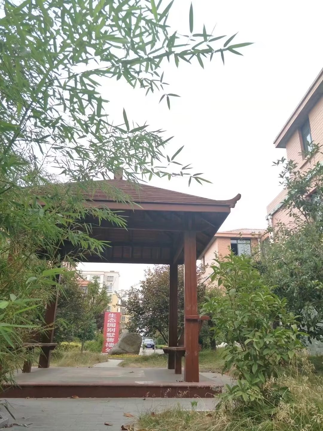 品质小区！6室3厅3卫320m2全明户型，朝向采光好。