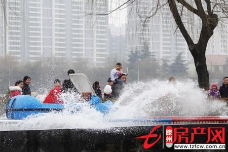 荆河公园东门对面，荆河港湾小区，河景房。