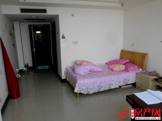 新兴商务大厦，可住可办公，低价出售