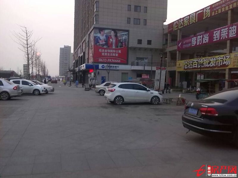 沿街门头，朝南开间大，商贸群中黄金地段，坐享升值，旺铺在租