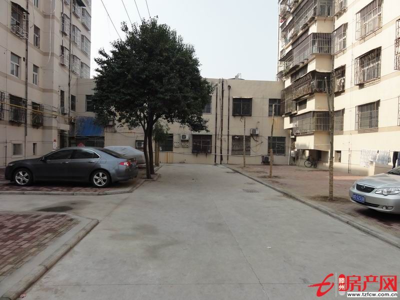 幸福东区，书院小学对过，过度房的首选，位置优越，交通便利