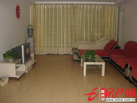 精装修大户型三室二厅荆河小区，适合人口多或开公司，拎包即住