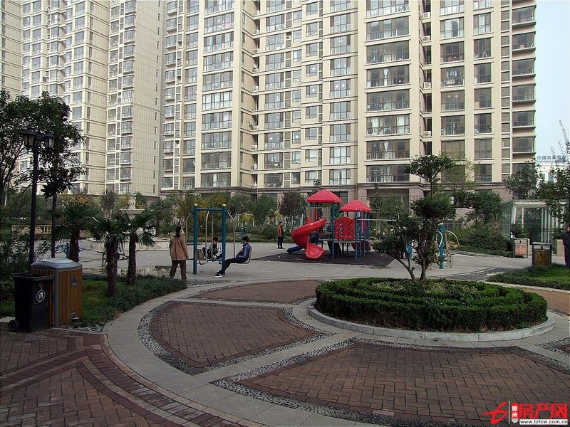爱家豪庭小区老一中学区房精装拎包即住