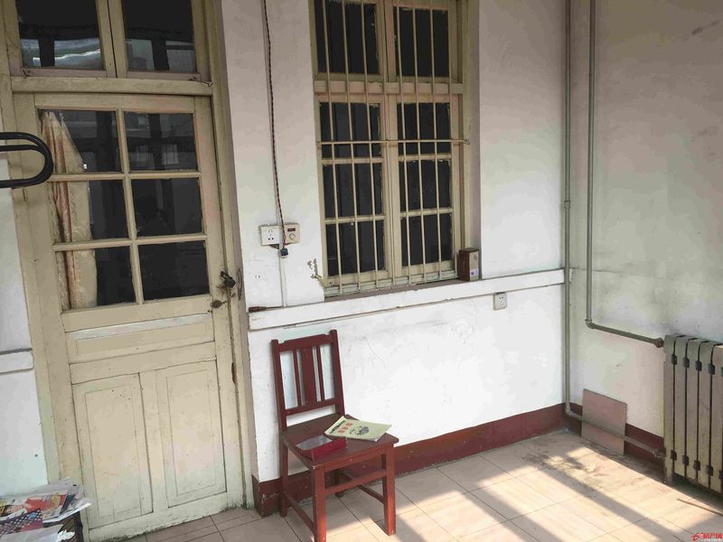 水利局宿舍带独院，沿河路，紧靠龙泉广场