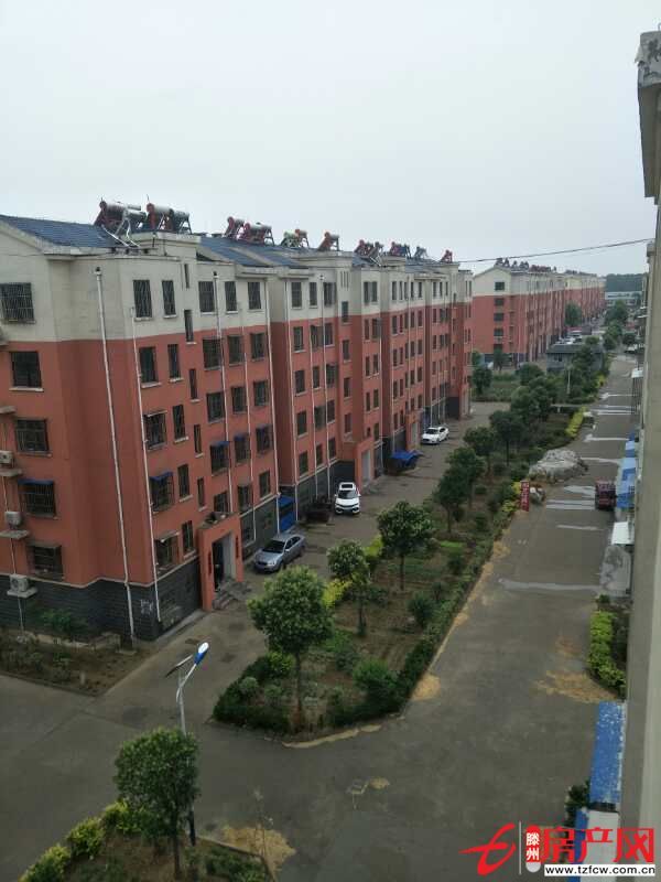 级索韩庄社区，精品小两居出售，送地下室哟