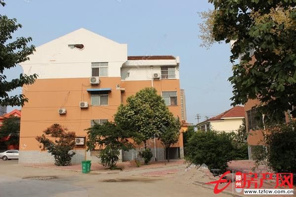 荆河小区，证满五年储藏室，经典多层，沿河北