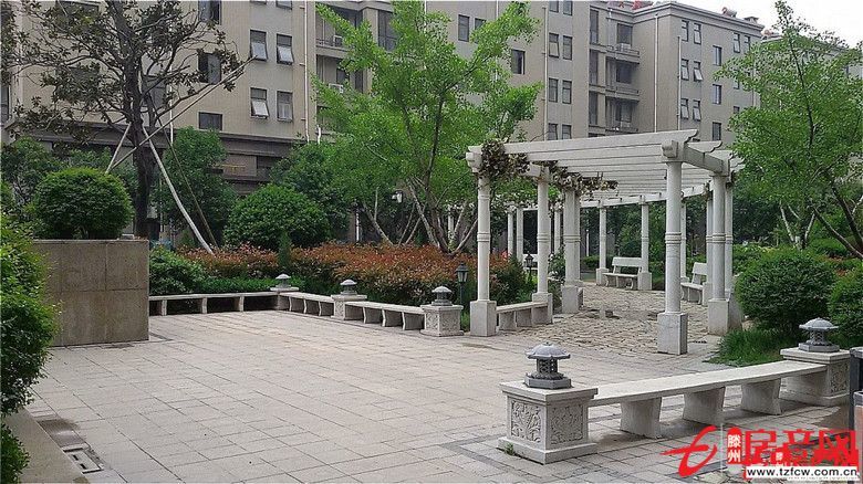 爱家豪庭，南户，新证，可贷款，供暖，精装修，没住过，学校区域