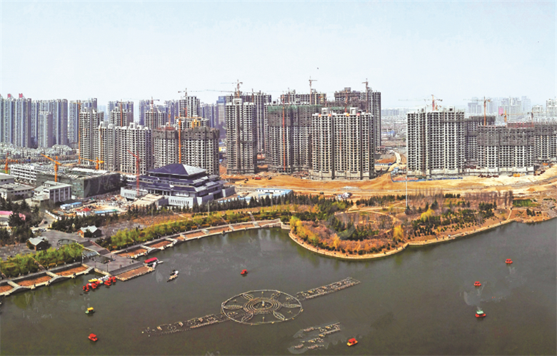 人和天地，两梯两户，送露台，三室一厅朝阳，包车位储藏室学