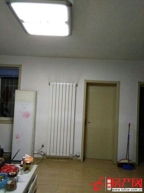 金城花园多层一楼中等装修证满五可贷款接受房价者看房