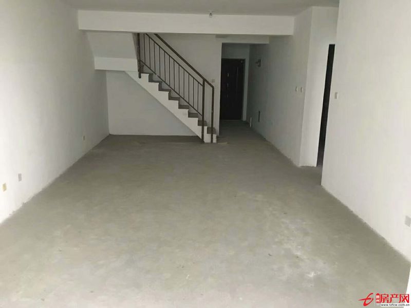 和谐康城，三四楼层复试，毛坯，有证可贷款，户型合理