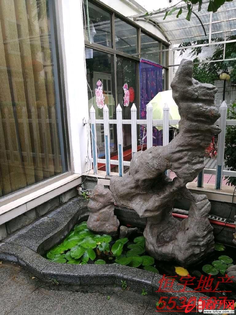 浦东花园联排别墅，底上三层带院子车库，满五，可贷，别墅别墅