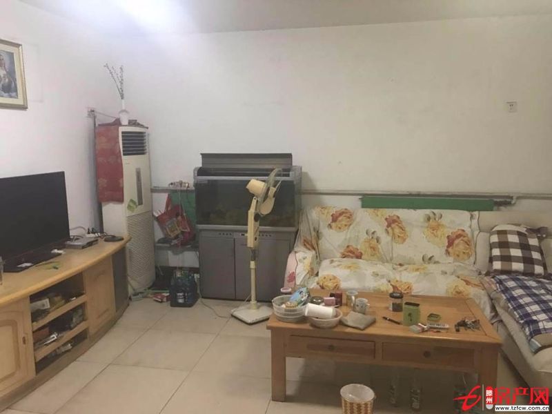 龙泉广场西，龙泉苑，3室2厅，满五，可贷款，送储藏室