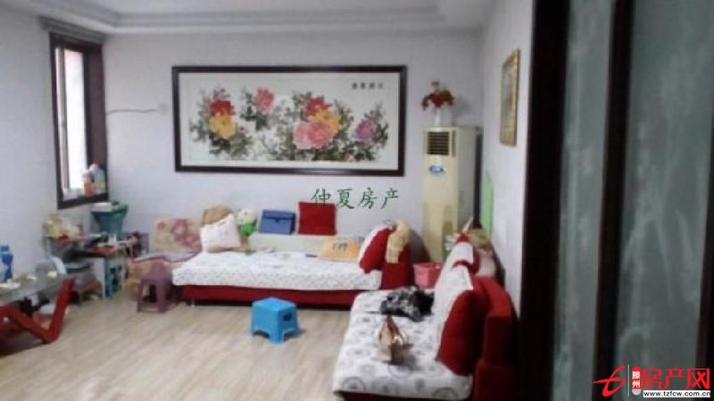德馨花园3室出售，精装修，朝南北，不要错过。
