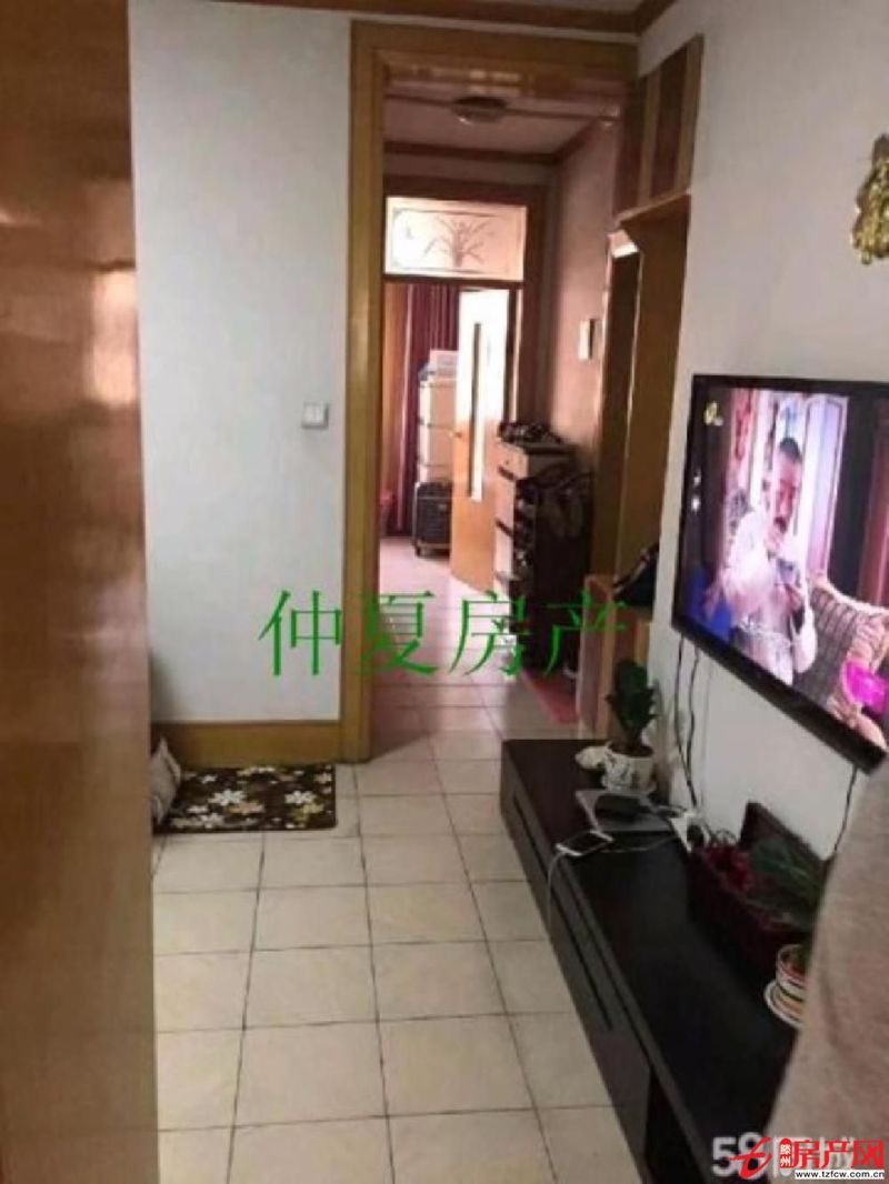 安居小区三室黄，金三楼可贷款看房方便非诚勿扰