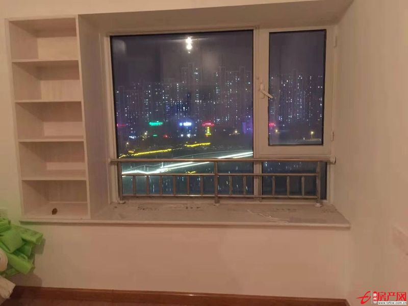 人和天地，环保装修，学区房，家具家电齐全