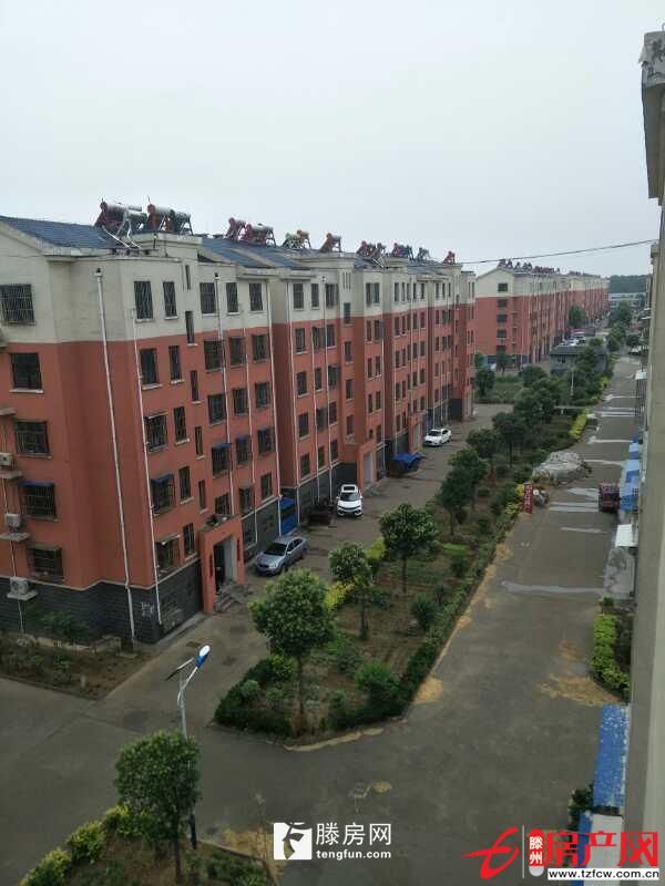 级索韩庄社区，精品小两居出售，送地下室