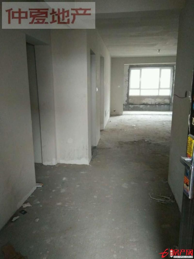 金河湾A区小3室出售?。。?>

                    <s class=