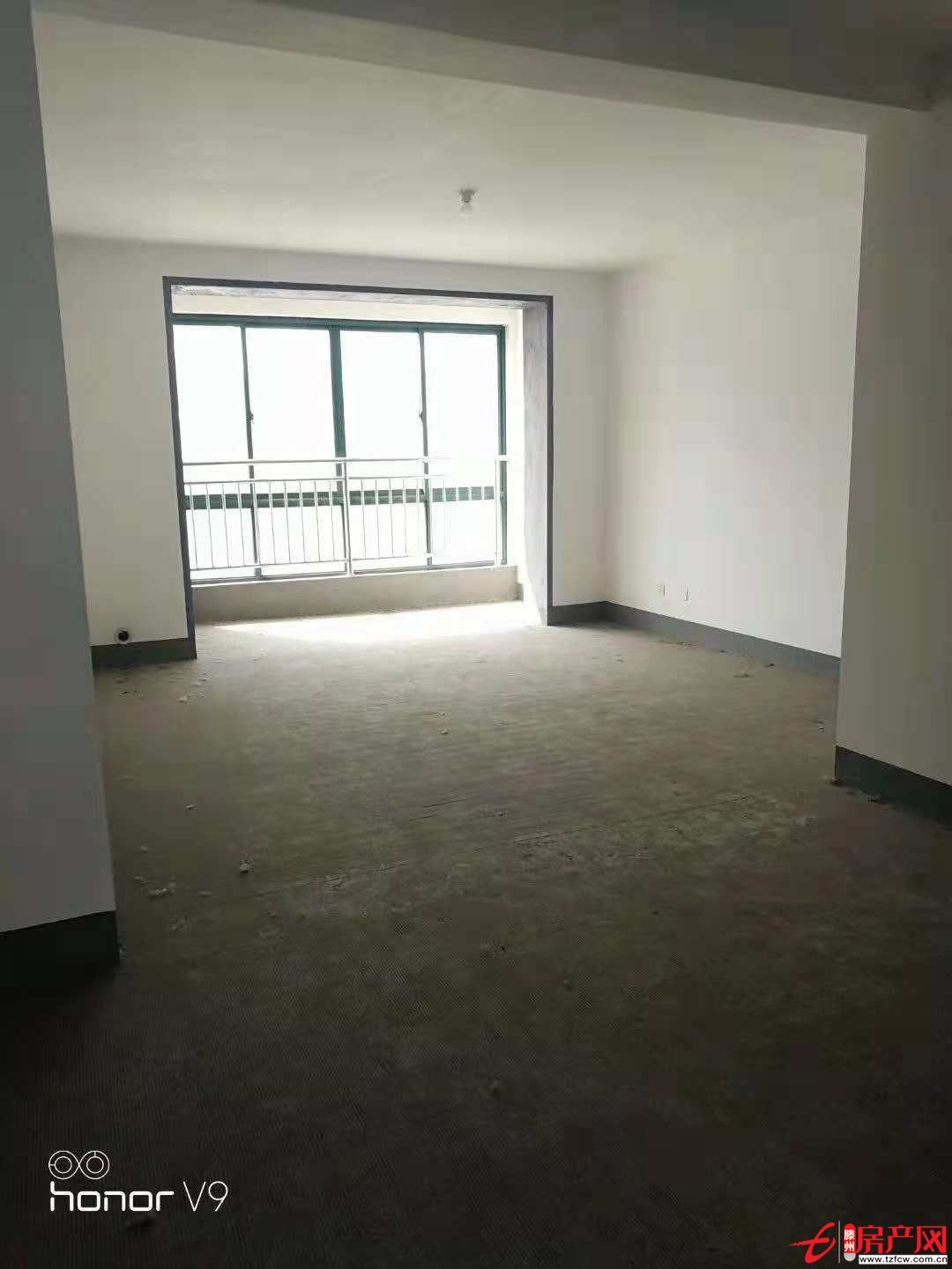 东城名景，四室两厅两厅，大平层，紧靠植物园，售楼处直接写名，