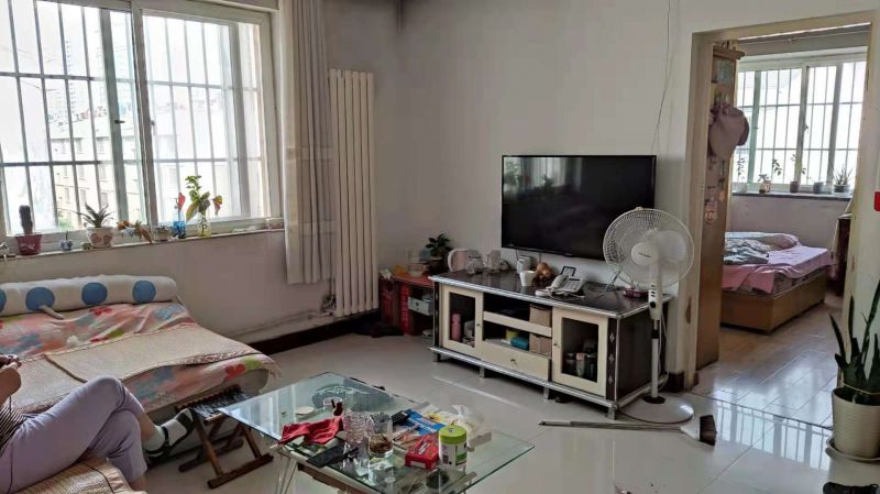 阳光丽景小区普通装修3室1厅1卫93m291万元，价格可议
