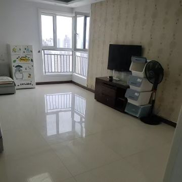 精装修3室2厅1卫120m21800元/月