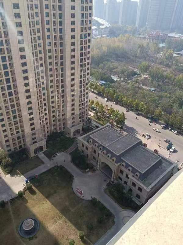 奥体华府毛坯3室2厅2卫现房，即买即装