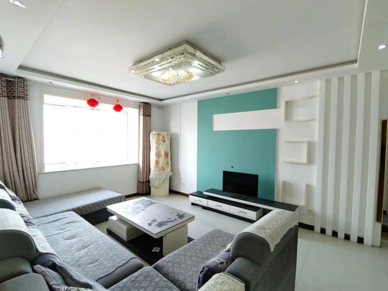 名仕豪庭，精装修3室2厅2卫143m2113万元