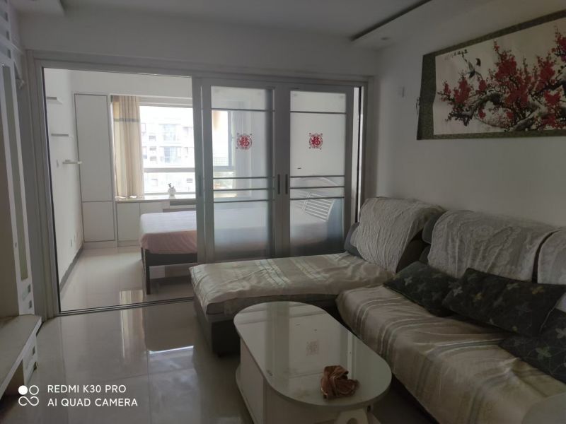 精装修1室1厅1卫50m21200元/月
