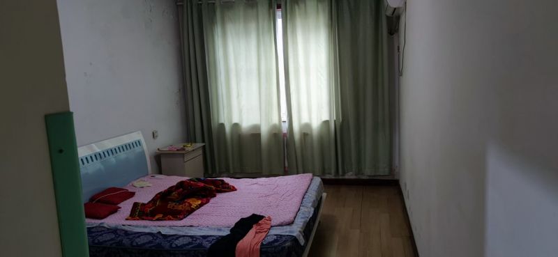 精装修3室2厅1卫122m21500元/月