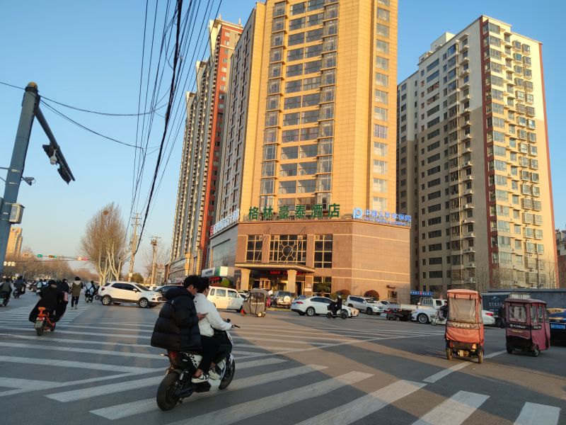 科圣大道贯通南北、车库门面首选贵和