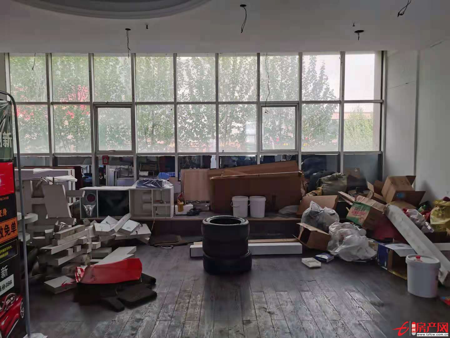 威尼斯五区店面商铺，好地段，上下两层，可贷款随时看房